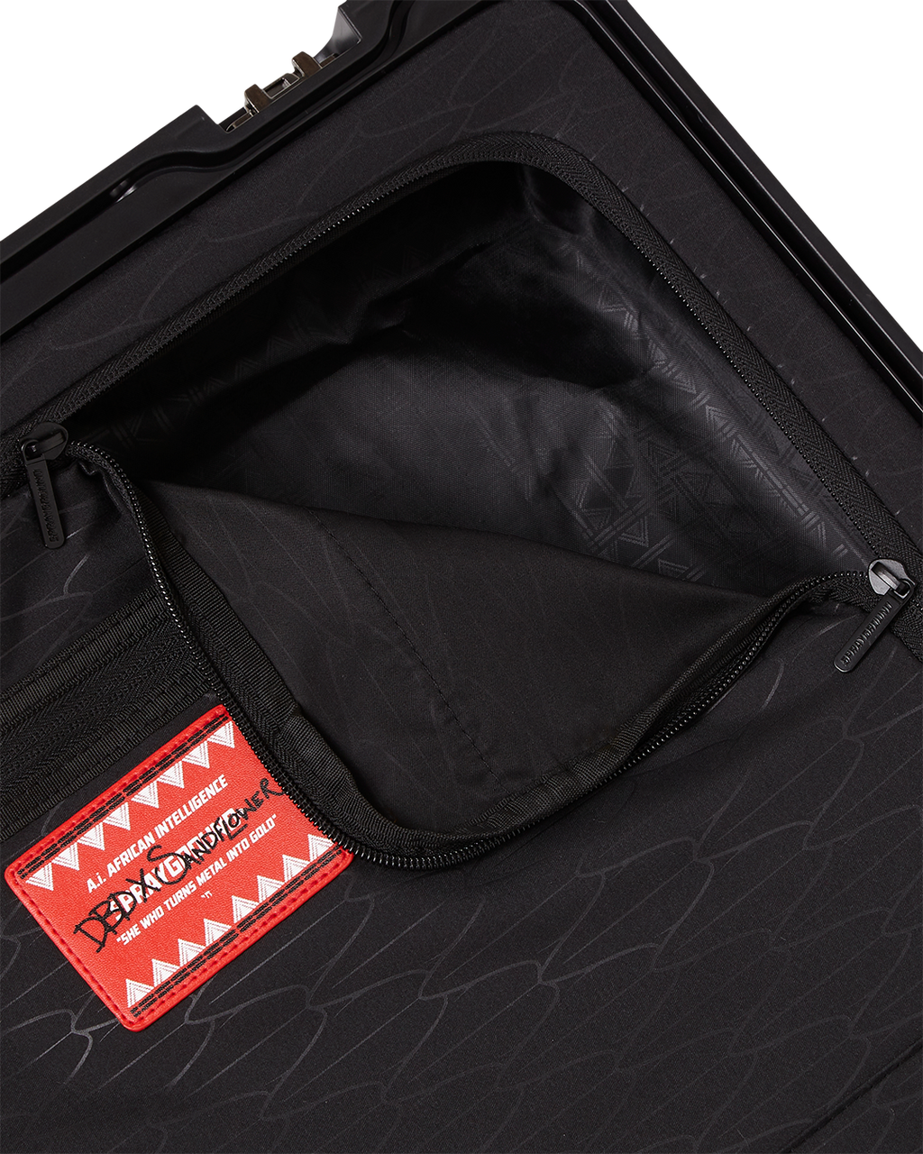 A.I.8 AFRICAN INTELLIGENCE - ORIGIN STORY SHARKNAUTICS HARDSHELL CARRY-ON LUGGAGE